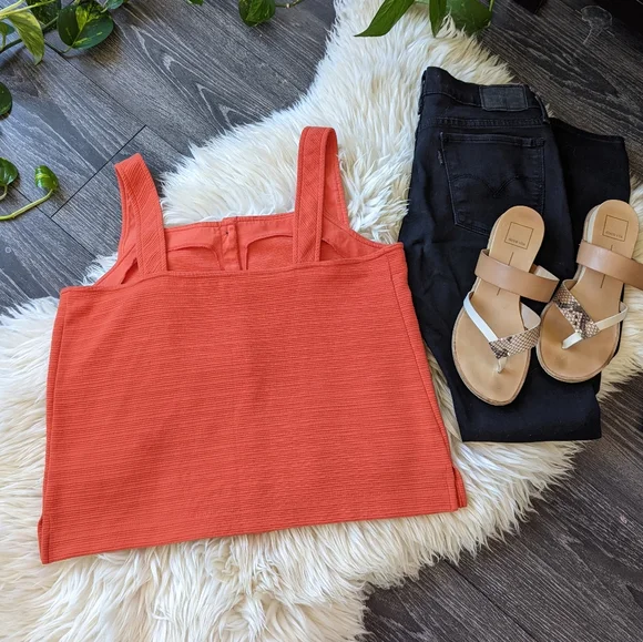 J.CREW - Textured Button-Front Tank - Picture 6 of 12